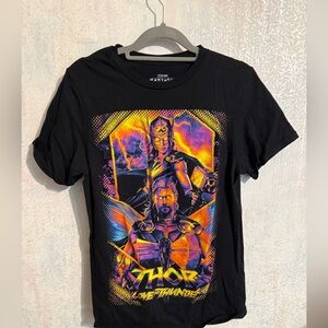 Marvel Thor Love and Thunder Black and Yellow Graphic Tee, Sz Small